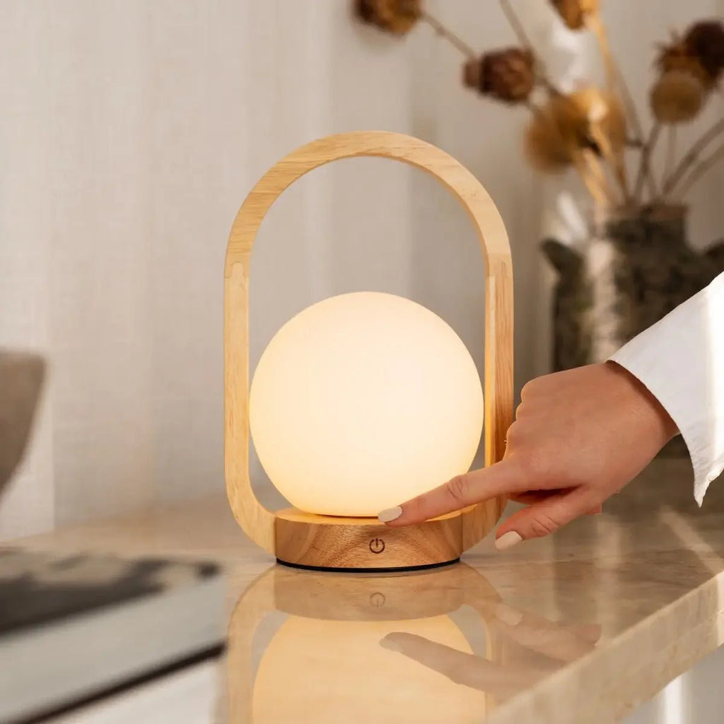 Skye Lichtbruine Houten Snoerloze Lamp | Oplaadbaar, dimbaar en 3 lichtmodi