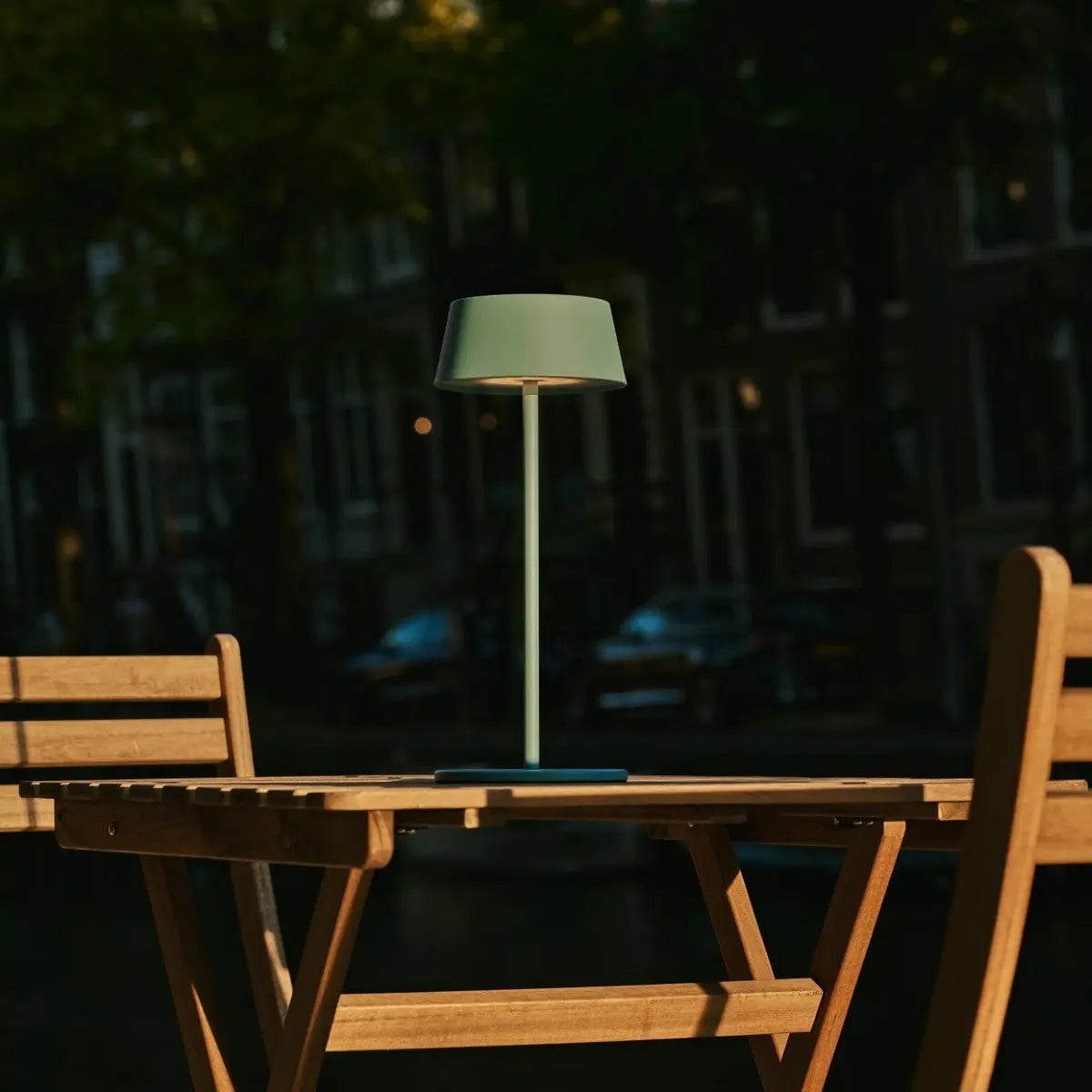 Hugo Amsterdams Blauwe Oplaadbare Tafellamp | Dimbaar, stijlvol en draadloos