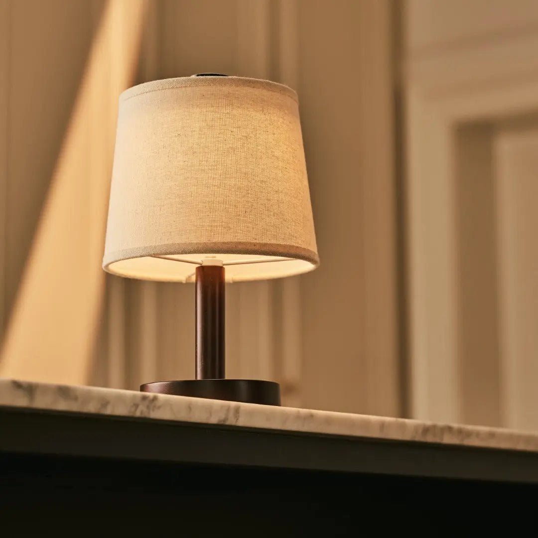 Rover Donkerbruine Houten Oplaadbare Lamp | Snoerloos, dimbaar en linnenmix