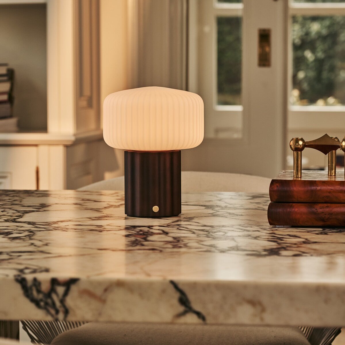 Robin Dark Brown Rechargeable Table Lamp | Stylish, Cordless & 3 Light Modes