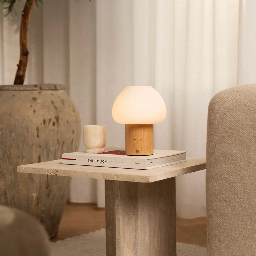 Fynn Lichtbruine Houten Lamp | Oplaadbaar, dimbaar en stijlvol