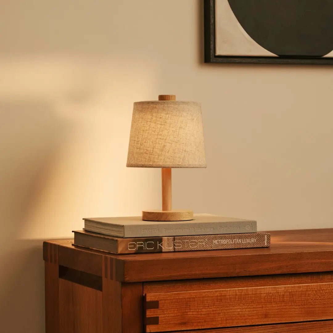 Rover Lichtbruine Houten Oplaadbare Lamp | Snoerloos, dimbaar en linnenmix