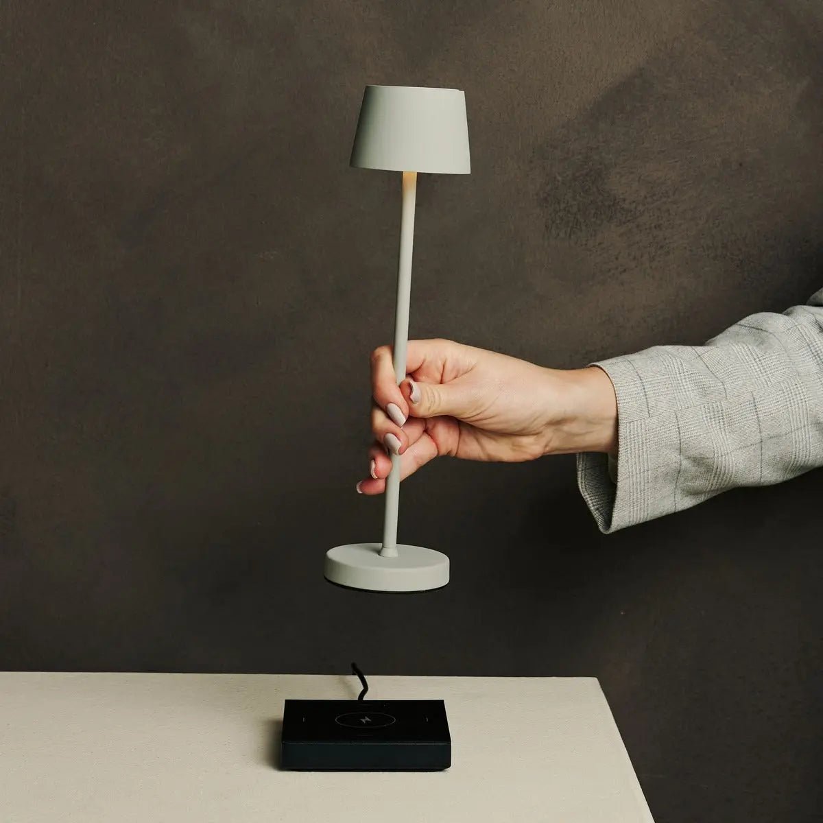 Vondel Mini Schaduwgrijs Snoerloze Lamp | Dimbaar en perfect voor horeca