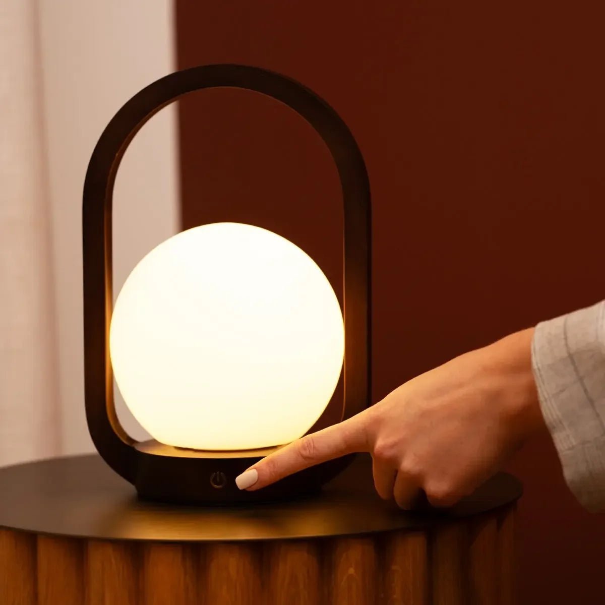 Skye Donkerbruine Houten Snoerloze Lamp | Oplaadbaar, dimbaar en 3 lichtmodi