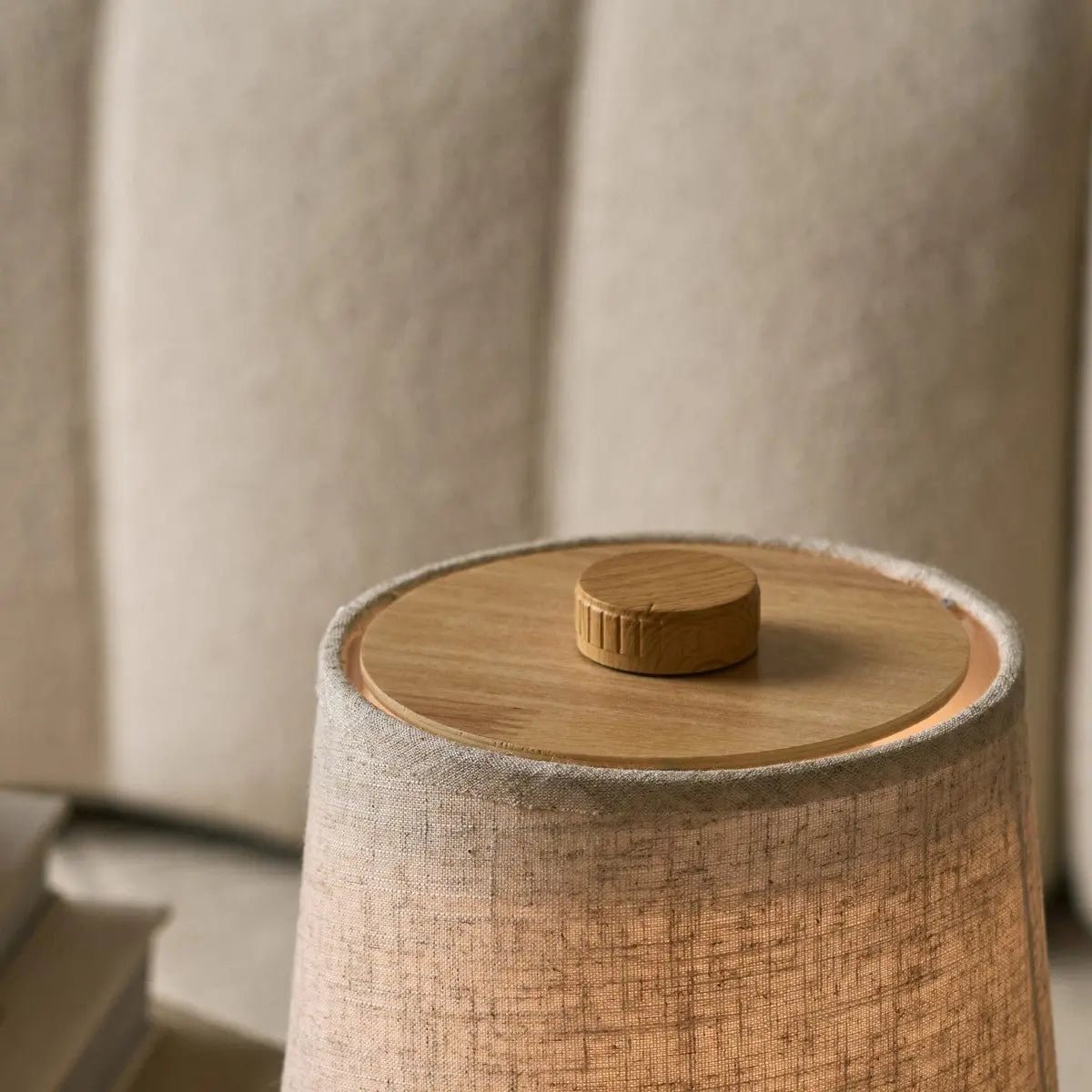 Rover Lichtbruine Houten Oplaadbare Lamp | Snoerloos, dimbaar en linnenmix
