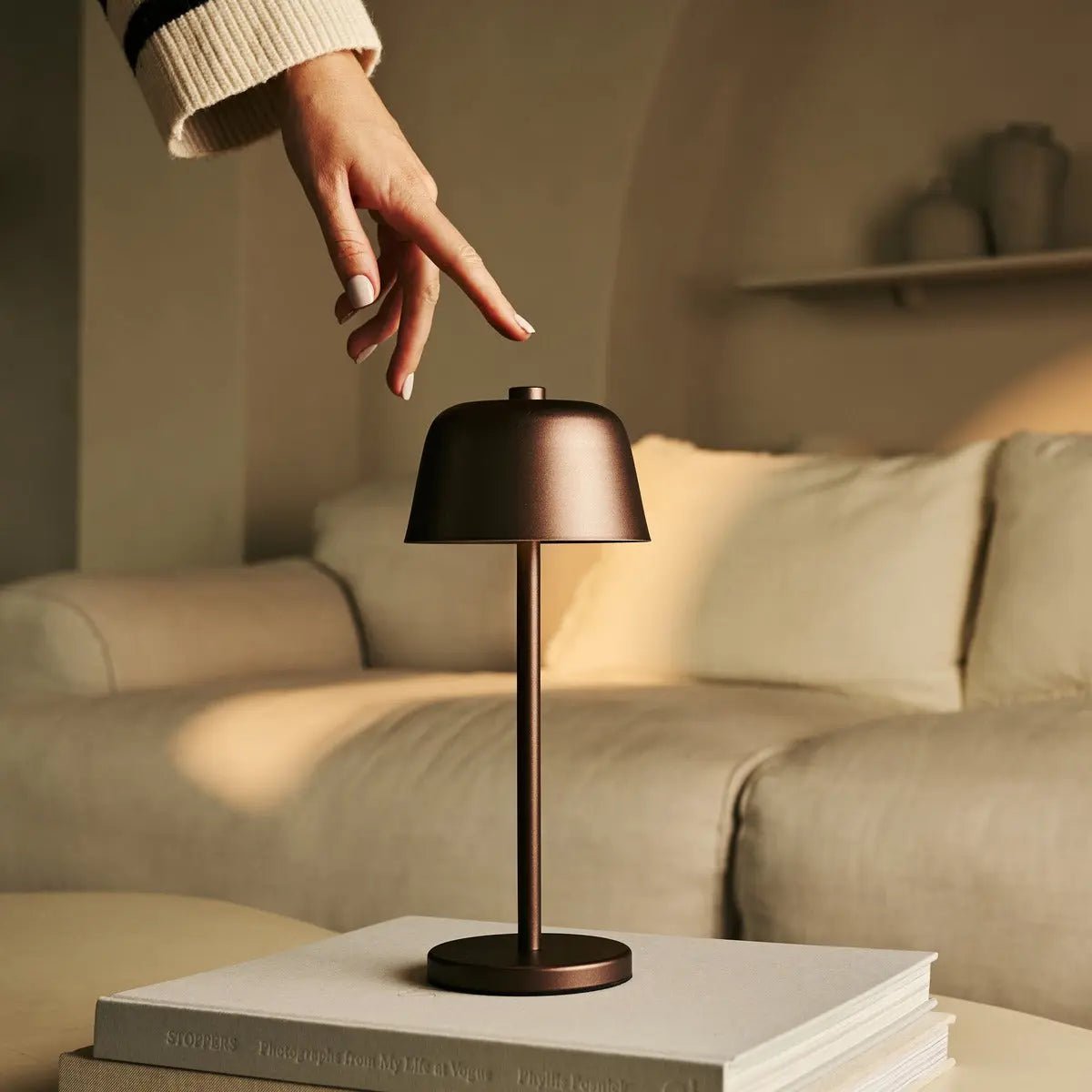 Anton Espresso Brown oplaadbare tafellamp | Stijlvolle en draadloze verlichting