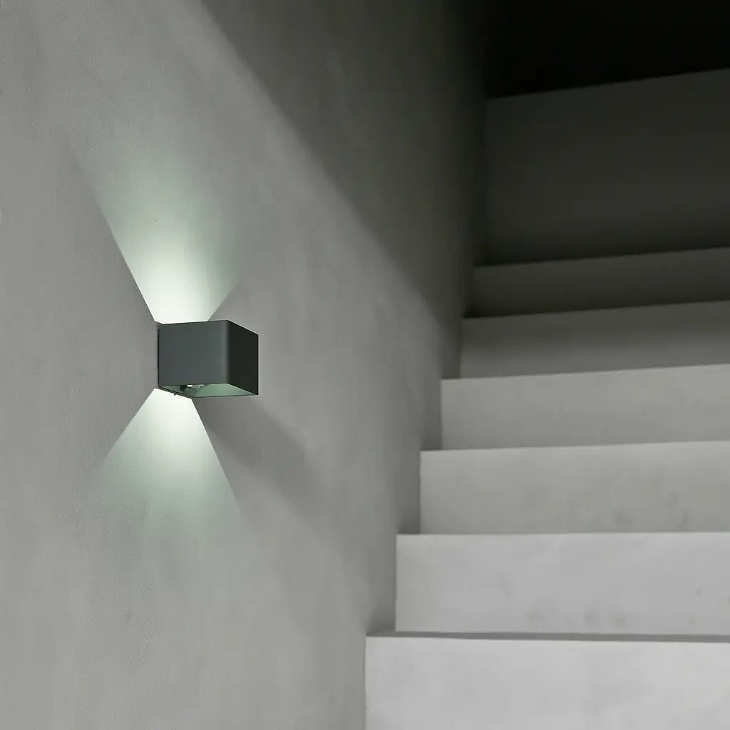 Tess Steengrijs Oplaadbare Wandlamp | Bewegingssensor, 20 lichtmodi en afstandsbediening