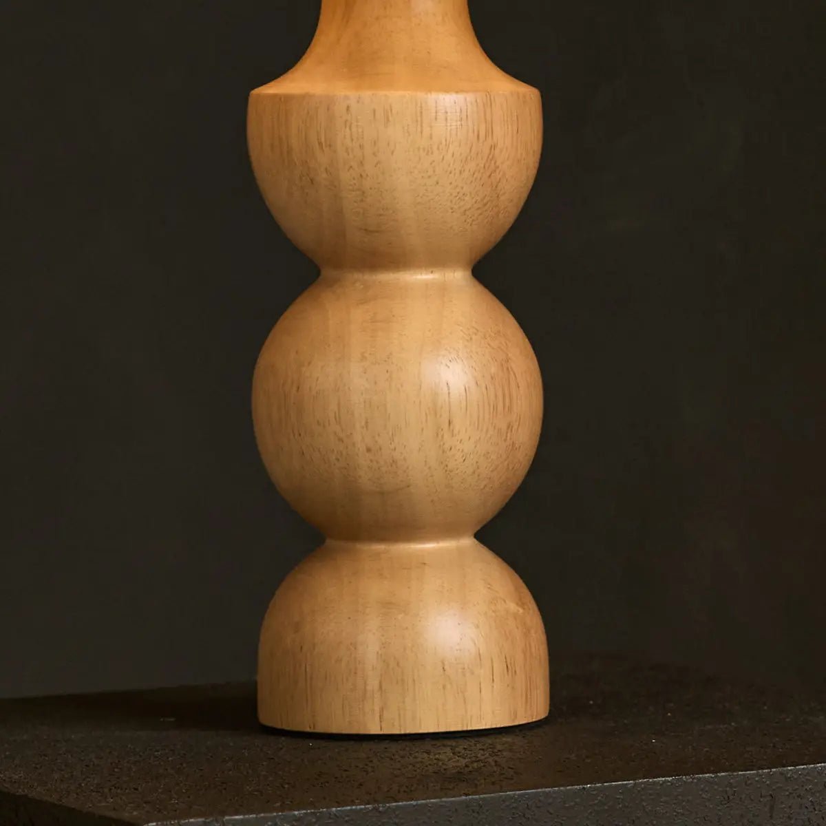 Oliver Lichtbruine Houten Lamp | Linnenmix schaduw en elegant ontwerp