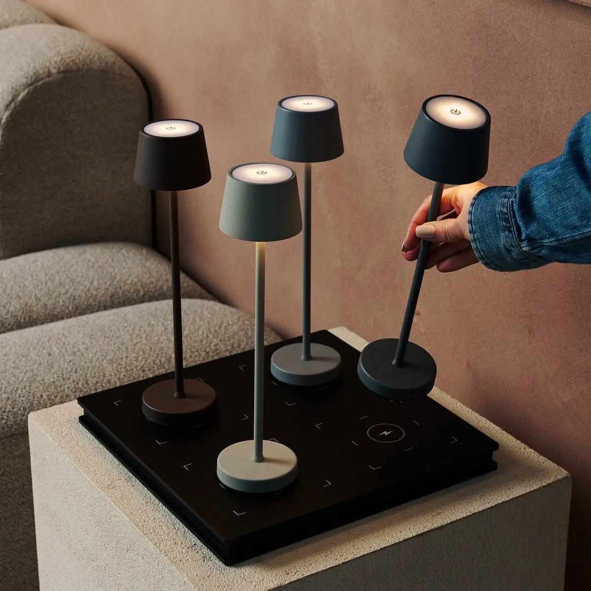 Vondel Mini Schaduwgrijs Snoerloze Lamp | Dimbaar en perfect voor horeca