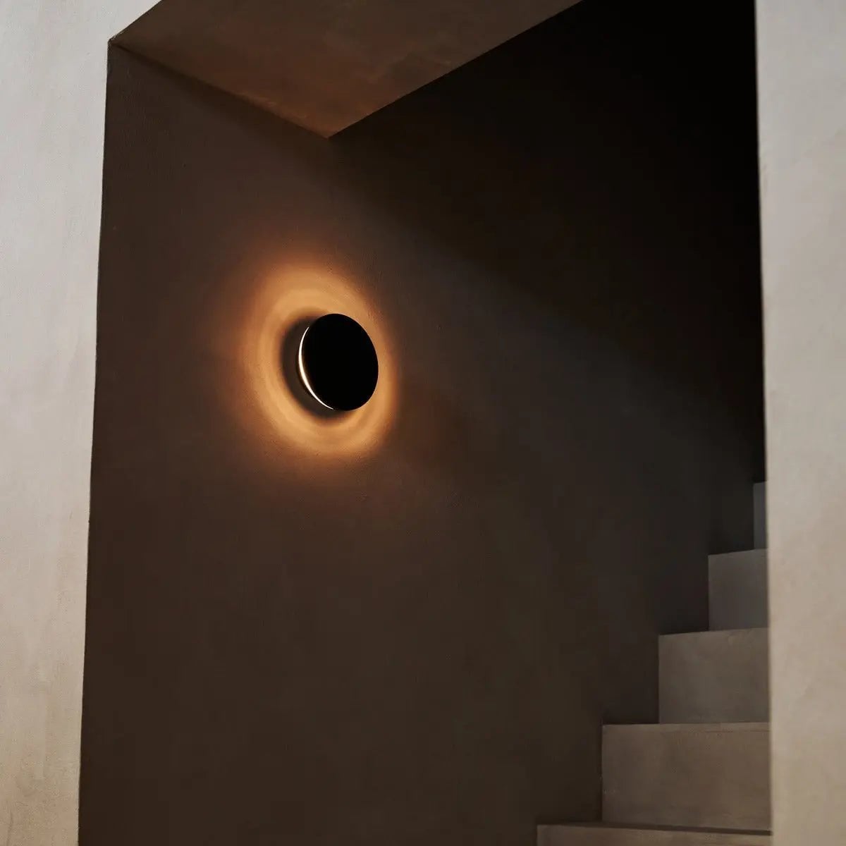 Lou Zwarte Draadloze Wandlamp | Oplaadbaar en dimbaar met aanraakbediening – 2700K warm licht
