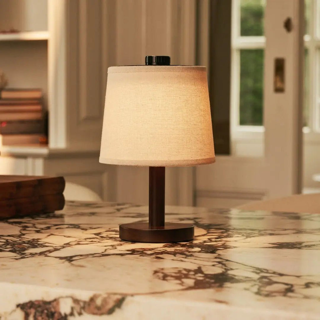 Rover Donkerbruine Houten Oplaadbare Lamp | Snoerloos, dimbaar en linnenmix