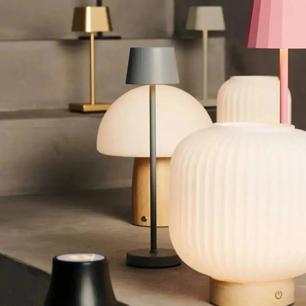 Zano Lichtbruine Draadloze Lamp met Batterij | Linnenmix, LED en drie lichtmodi
