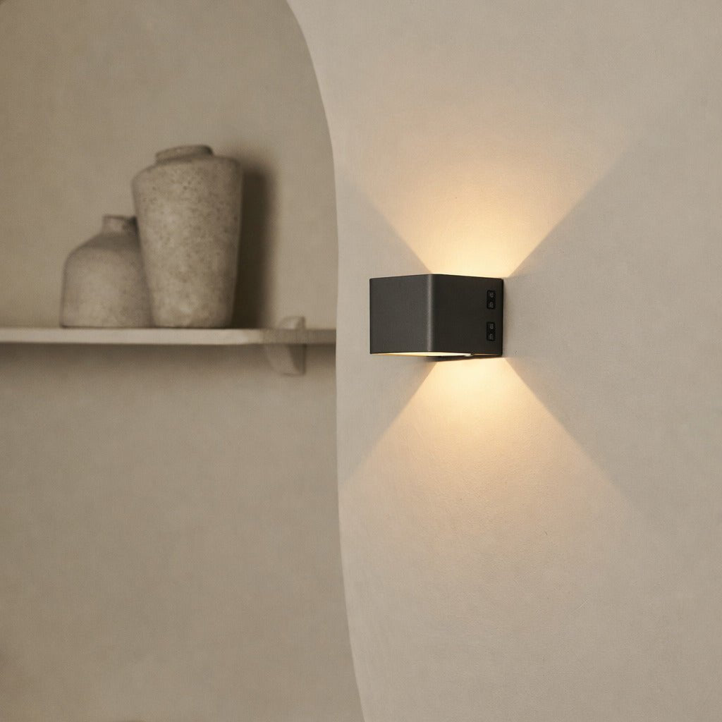 Tess Steengrijs Oplaadbare Wandlamp | Bewegingssensor, 20 lichtmodi en afstandsbediening