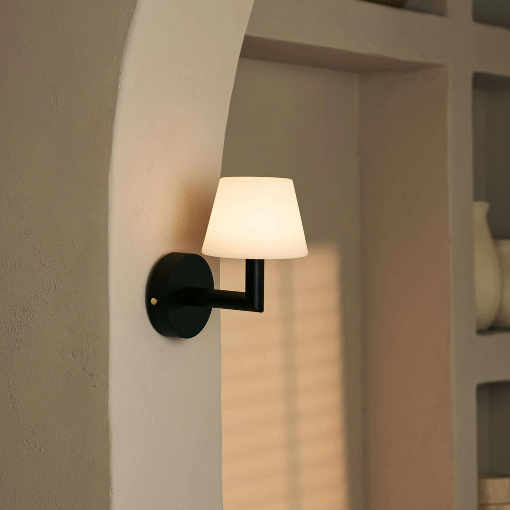 Ted Black houten oplaadbare wandlamp | Draadloze en dimbare verlichting