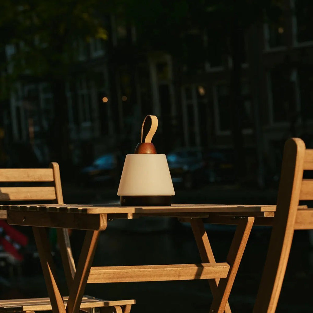 Liv Donkerbruin Oplaadbare Lamp | Leren band, dimbaar en 3 lichtmodi