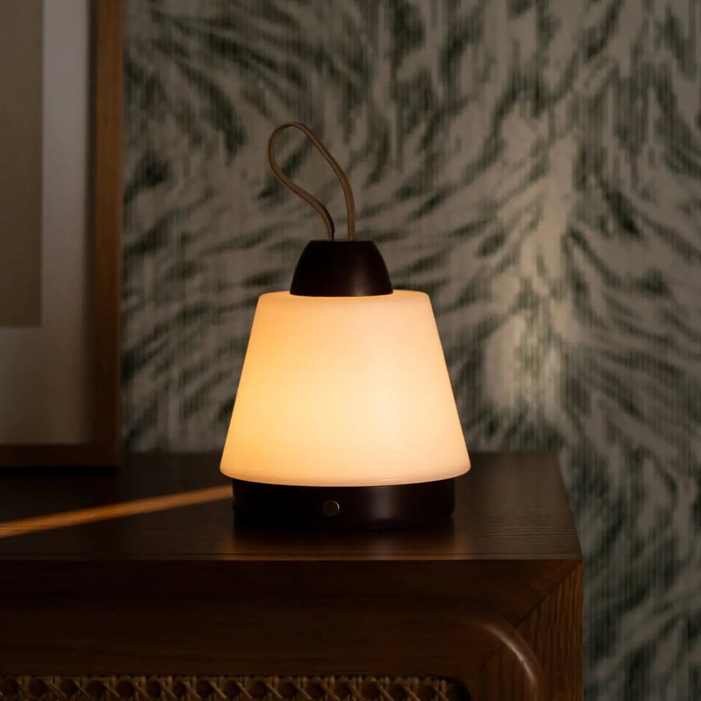 Liv Donkerbruin Oplaadbare Lamp | Leren band, dimbaar en 3 lichtmodi
