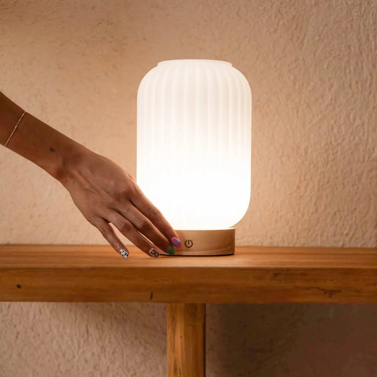 Lilly Lichtbruine Unieke Oplaadbare Lamp | 3 lichtmodi, dimbaar en batterijduur van 100 uur