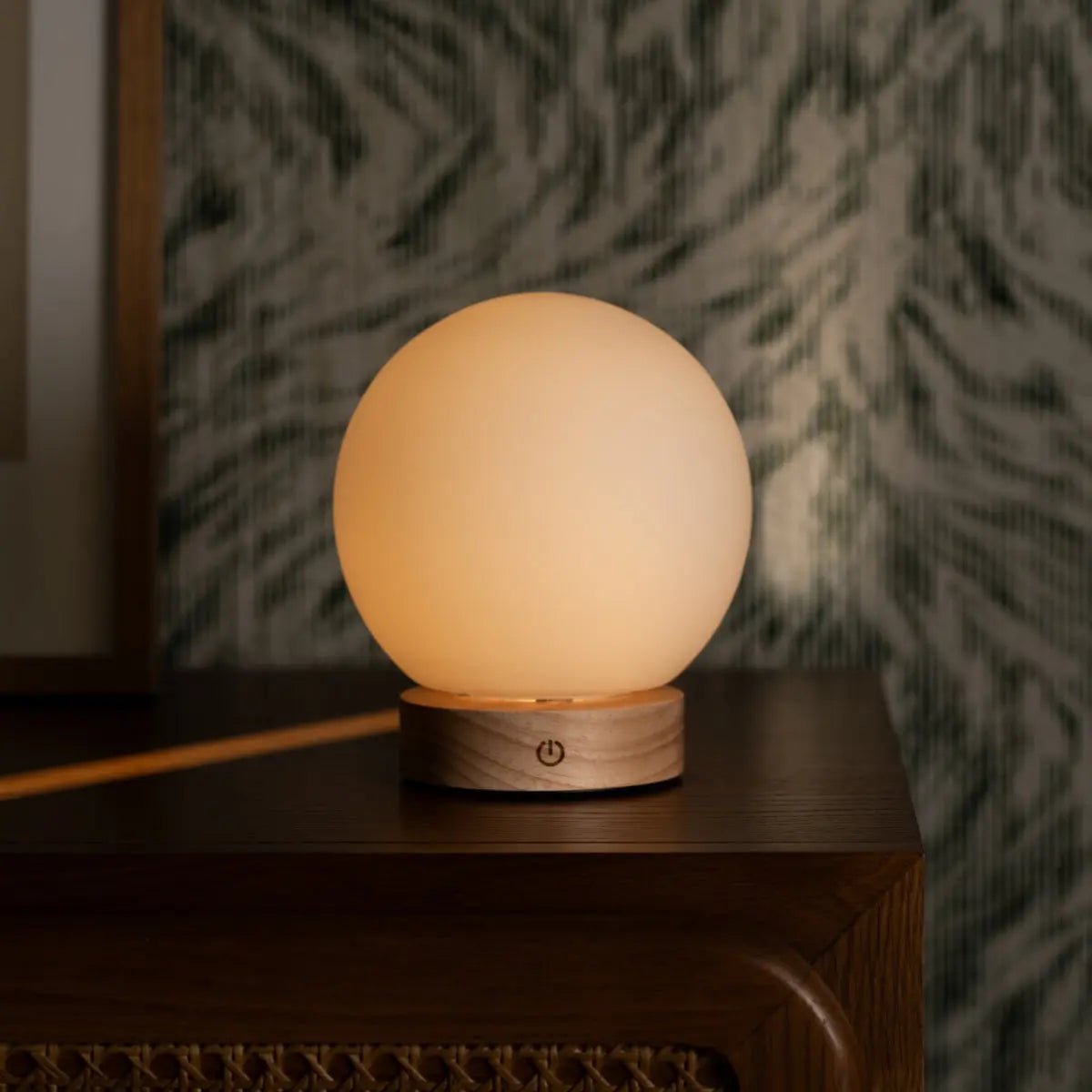 Flore Lichtbruine Houten Lamp | Oplaadbare, dimbare en draadloze verlichting