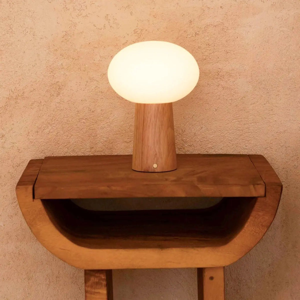 Max Lichtbruine Houten Snoerloze Tafellamp | Oplaadbaar, glas en duurzaam ontwerp