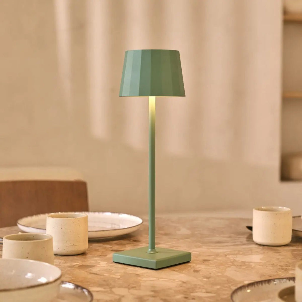 William Sage Groene Oplaadbare Tafellamp | USB-C, dimbaar, batterijduur van 120 uur