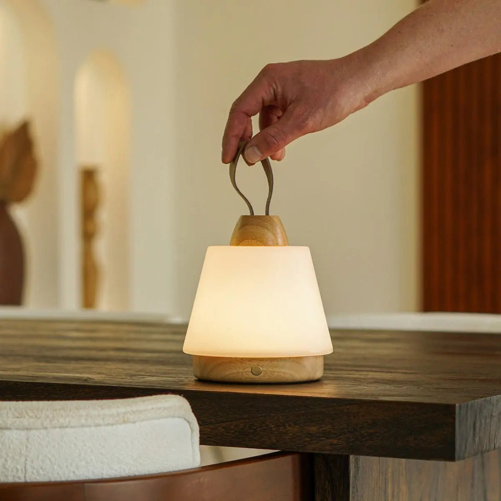 Liv Lichtbruin Oplaadbare Lamp | Leren band, dimbaar en 3 lichtmodi