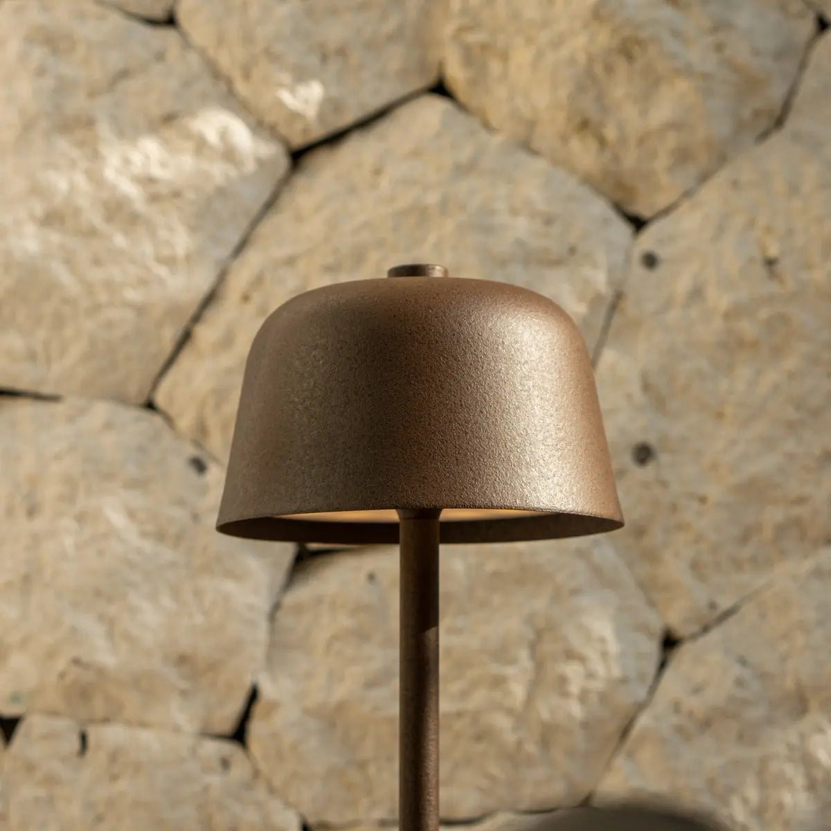 Anton Mokka Bruin Oplaadbare Tafellamp | Strakke en draadloze verlichting