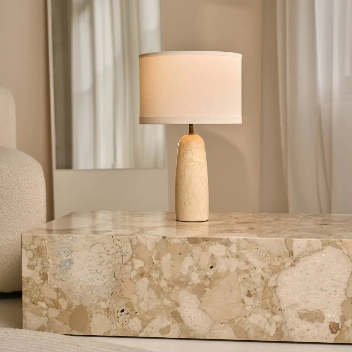 Charlotte Marmeren Lamp | Katoenen kap en elegante verlichting