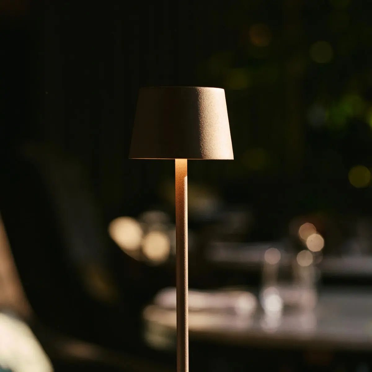 Vondel Mini Mokka Bruin Snoerloze Lamp | Dimbaar en perfect voor horeca
