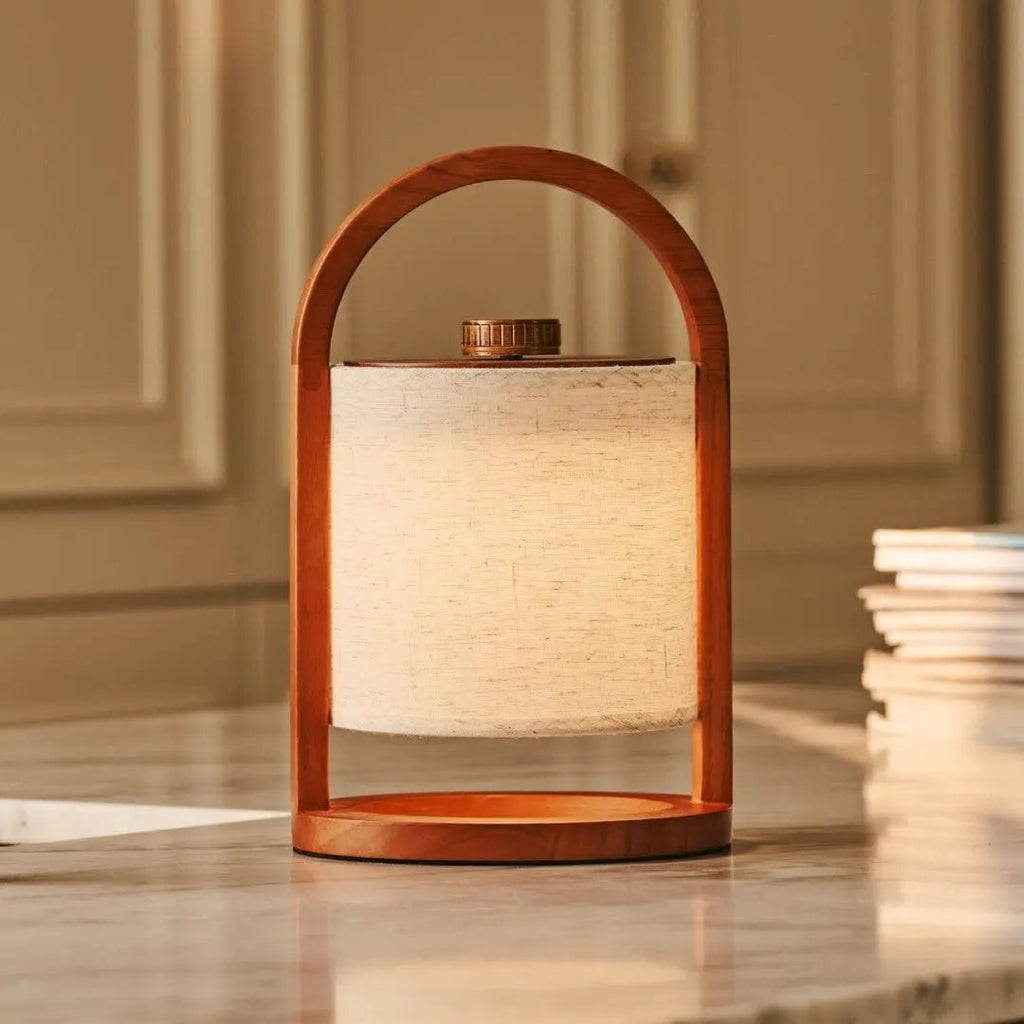 Rivierkastanjebruine houten oplaadbare lamp | Linnenmix, veelzijdig en tot 100 uur batterijduur