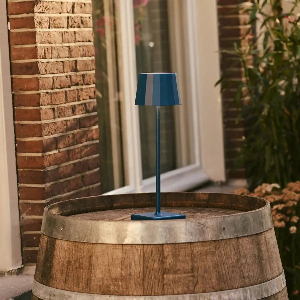 Wouter Delfts Blauw Oplaadbare Tafellamp | Draadloos opladen en batterijduur van 120 uur