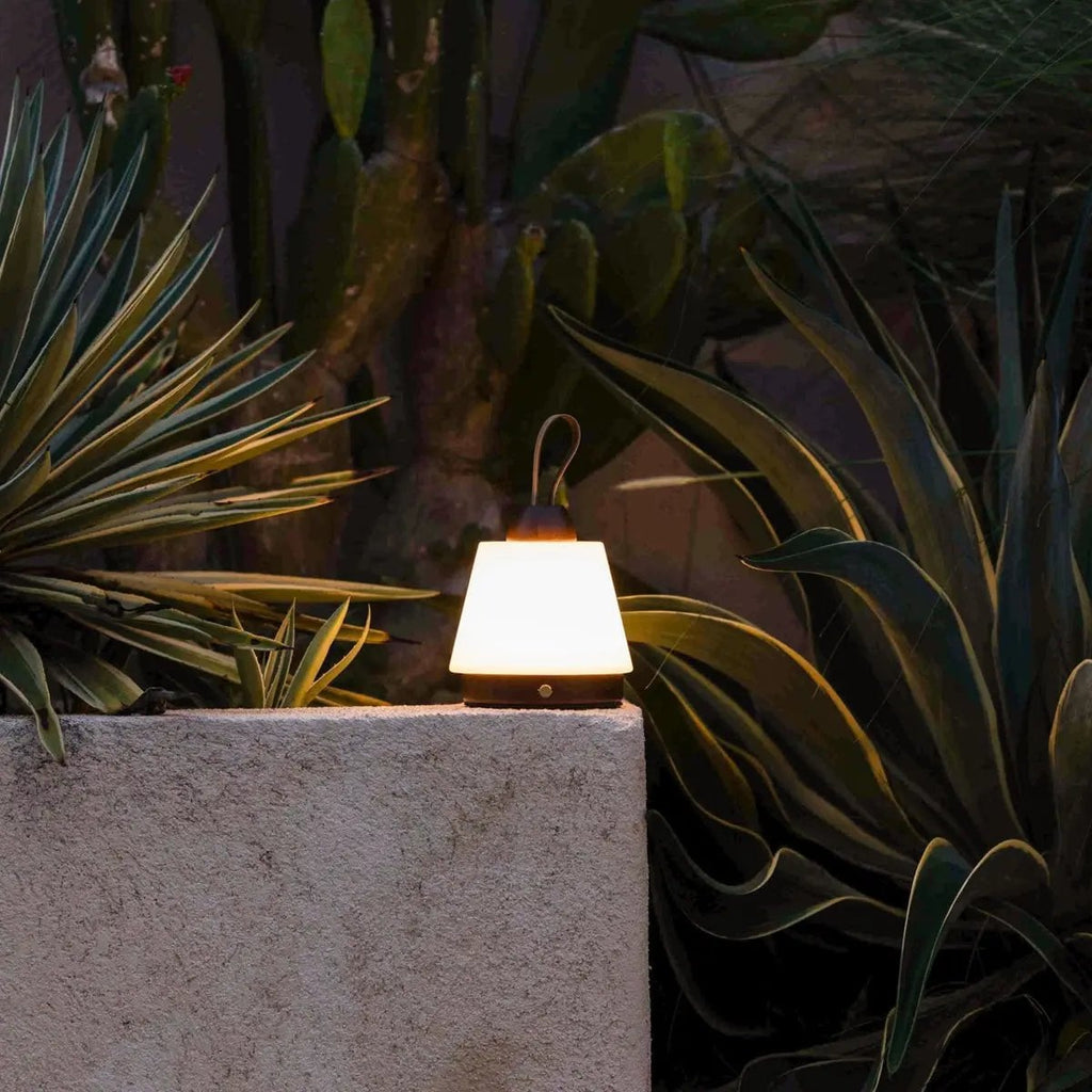 Liv Donkerbruin Oplaadbare Lamp | Leren band, dimbaar en 3 lichtmodi