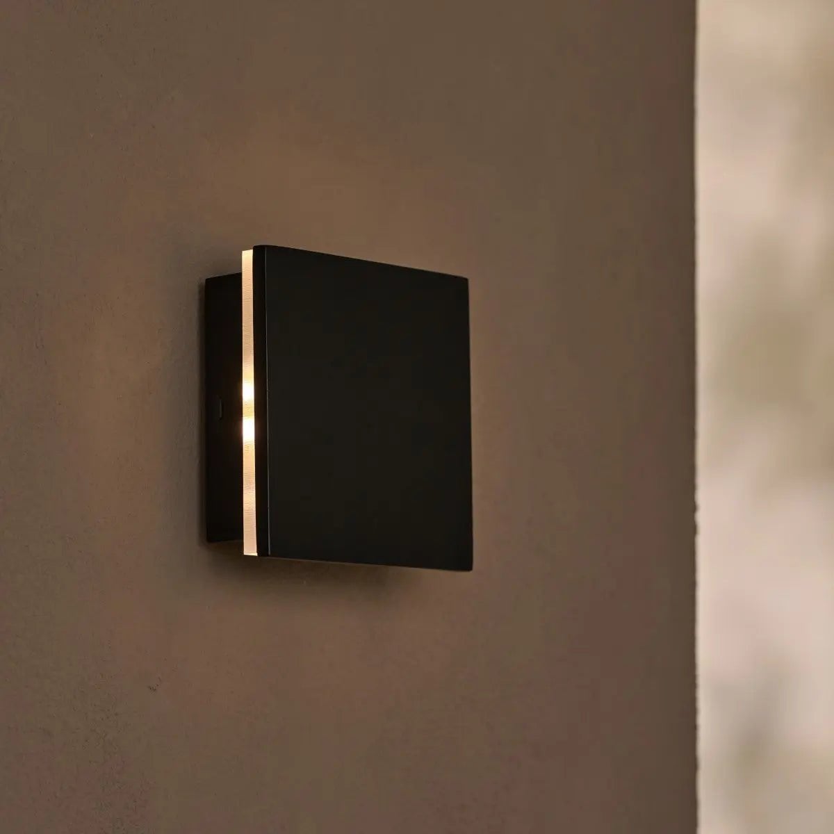 Lane Zwart Snoerloze Wandlamp | Oplaadbaar en dimbaar ontwerp