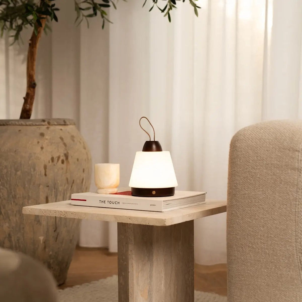 Liv Donkerbruin Oplaadbare Lamp | Leren band, dimbaar en 3 lichtmodi