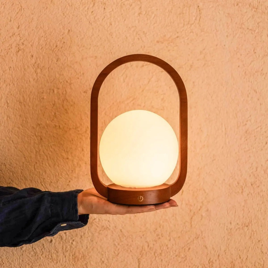 Skye kastanjebruine houten draadloze lamp | Oplaadbaar, dimbaar en 3 lichtmodi