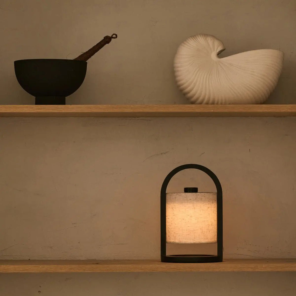 Rivier Donkerbruin Houten Oplaadbare Lamp | Linnenmix, veelzijdig en tot 100 uur batterijduur