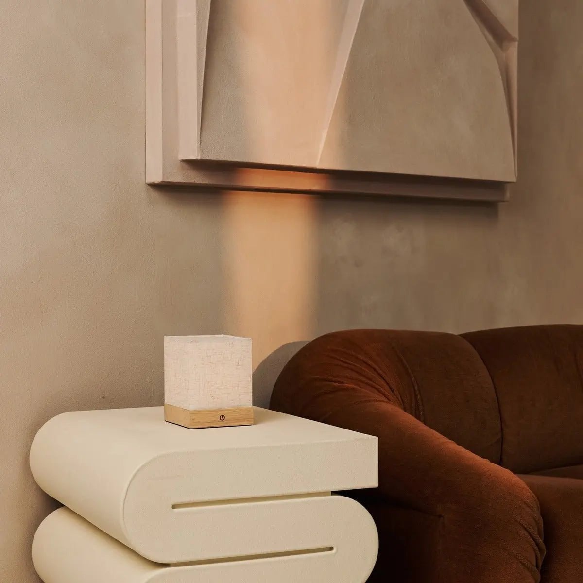 Zano Lichtbruine Draadloze Lamp met Batterij | Linnenmix, LED en drie lichtmodi