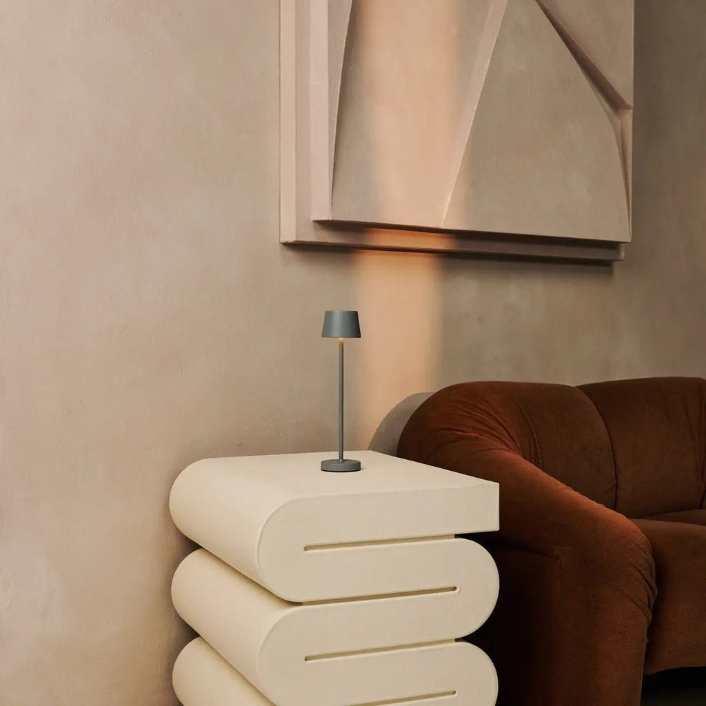 Combi Set Professional | 4 x Vondel Mini Mouse Grey Rechargeable Table Lamps & 1 x Amstel Charging Station