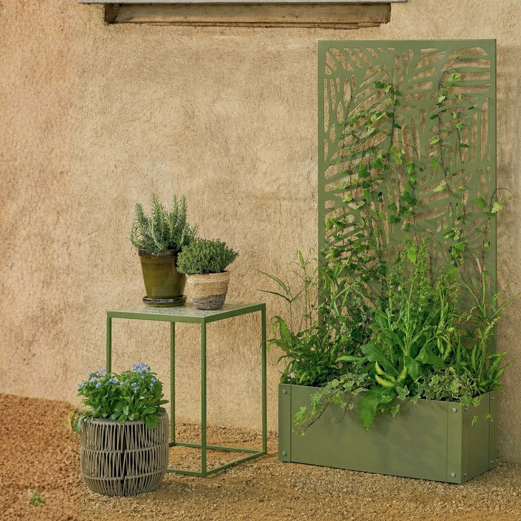 Plantenstandaard buiten Sapri Groen