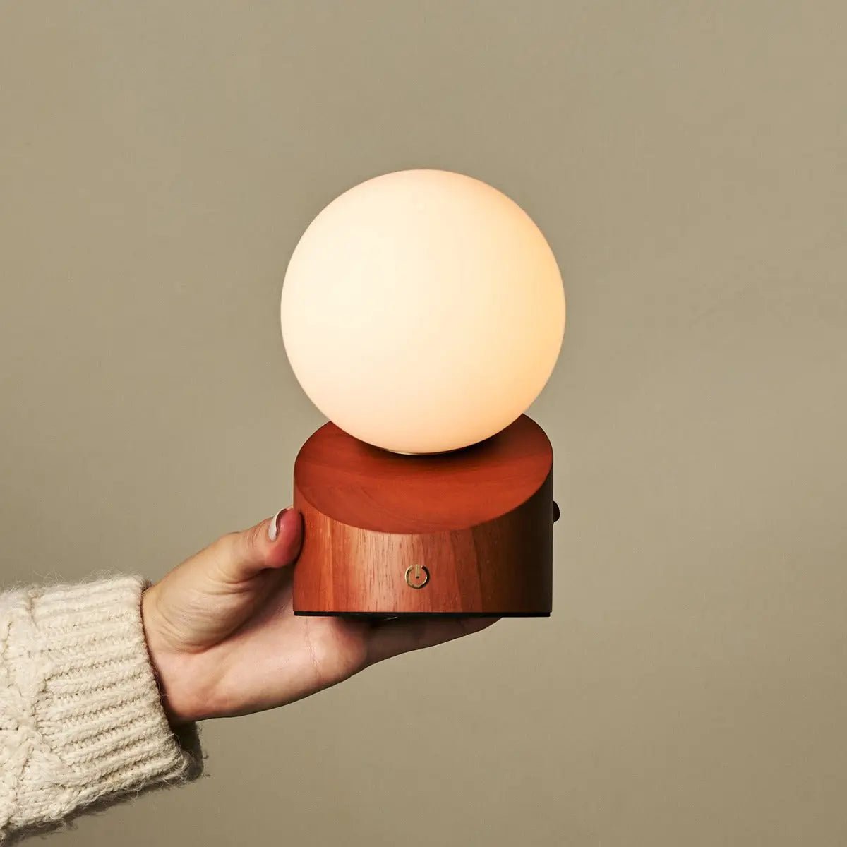 Morris kastanjebruine oplaadbare lamp | Stijlvol, draadloos en duurzaam ontwerp