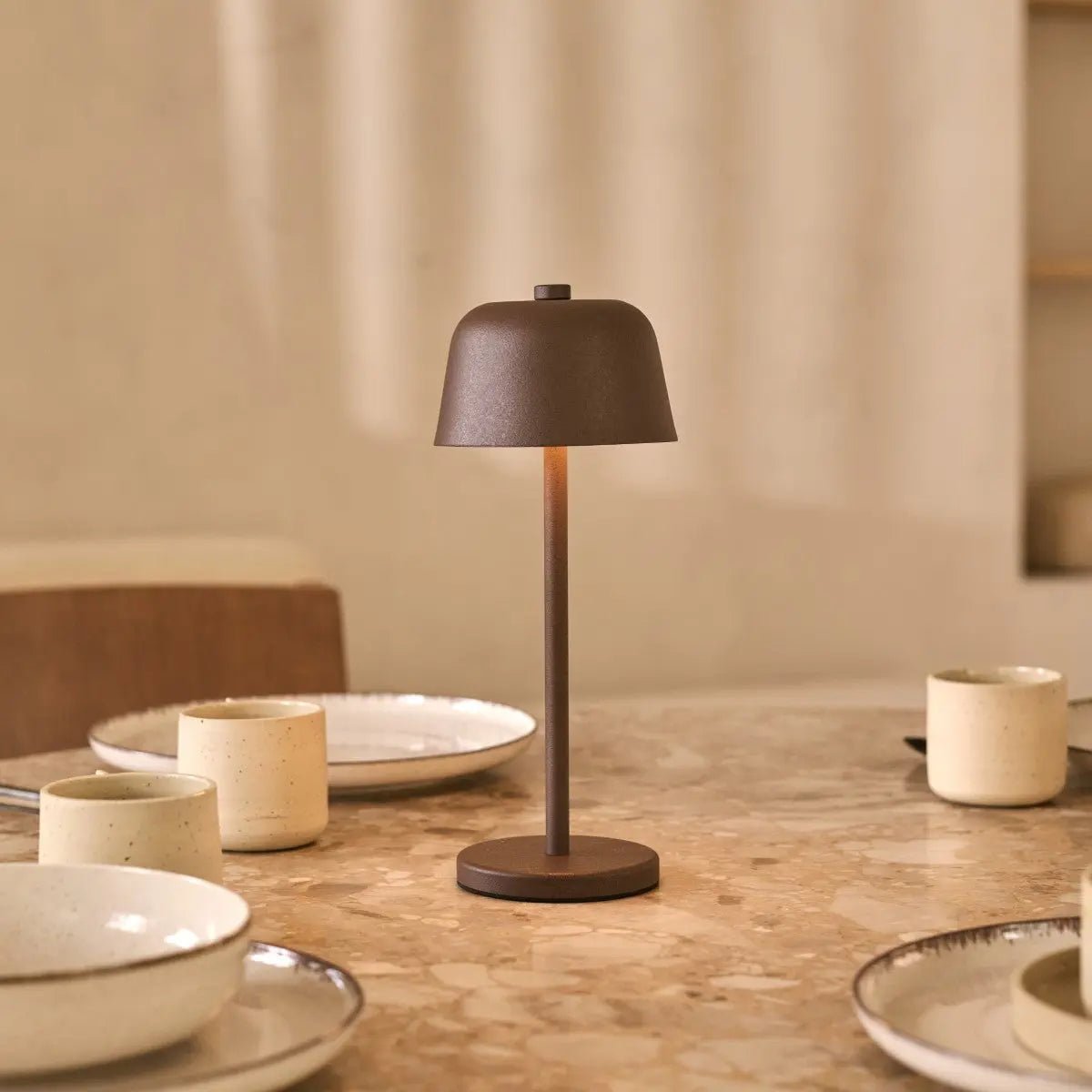 Anton Mokka Bruin Oplaadbare Tafellamp | Strakke en draadloze verlichting