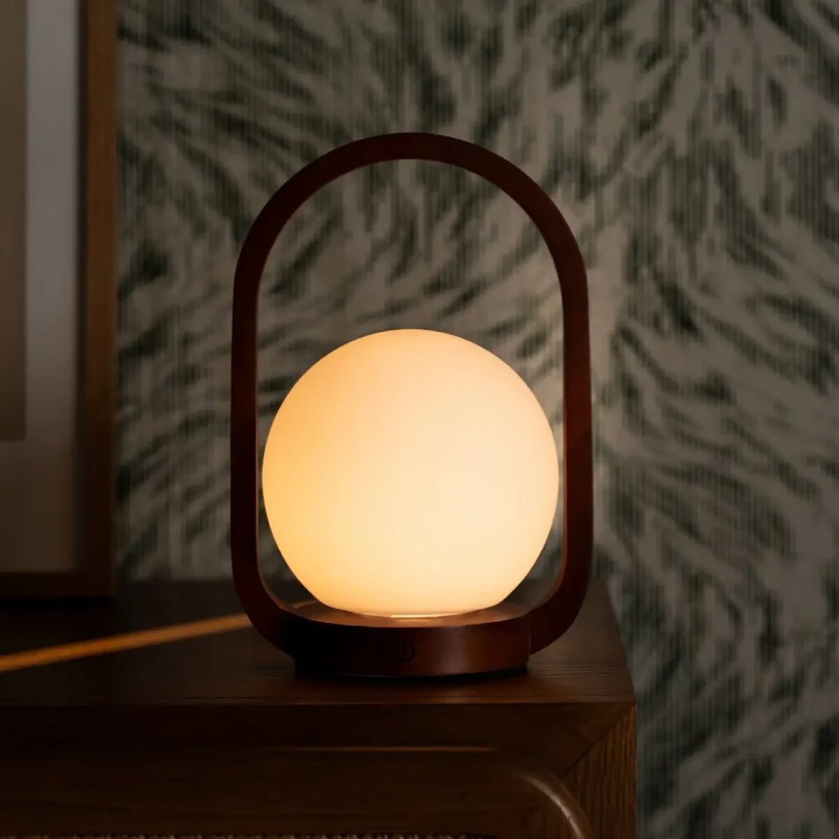 Skye kastanjebruine houten draadloze lamp | Oplaadbaar, dimbaar en 3 lichtmodi