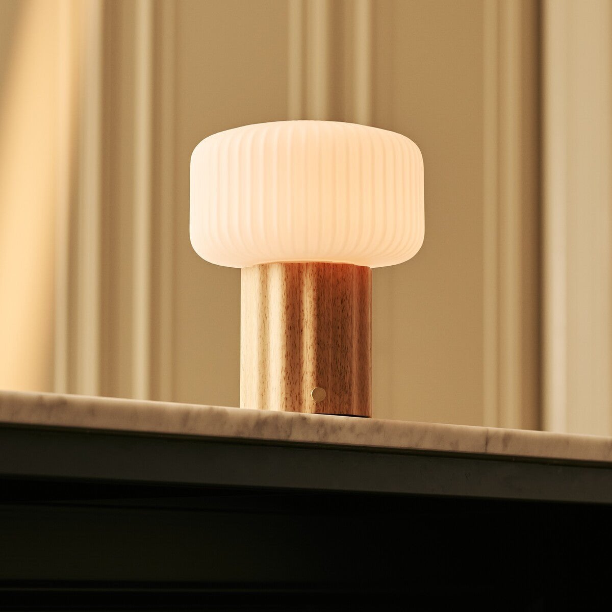 Robin Light Brown Rechargeable Table Lamp | Stylish, Cordless & 3 Light Modes