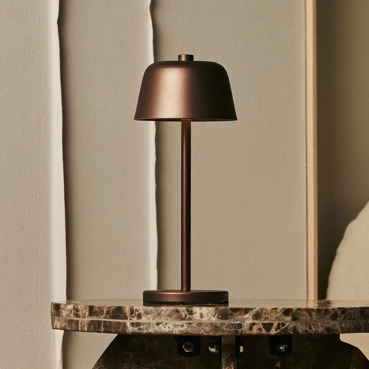 Anton Espresso Brown oplaadbare tafellamp | Stijlvolle en draadloze verlichting