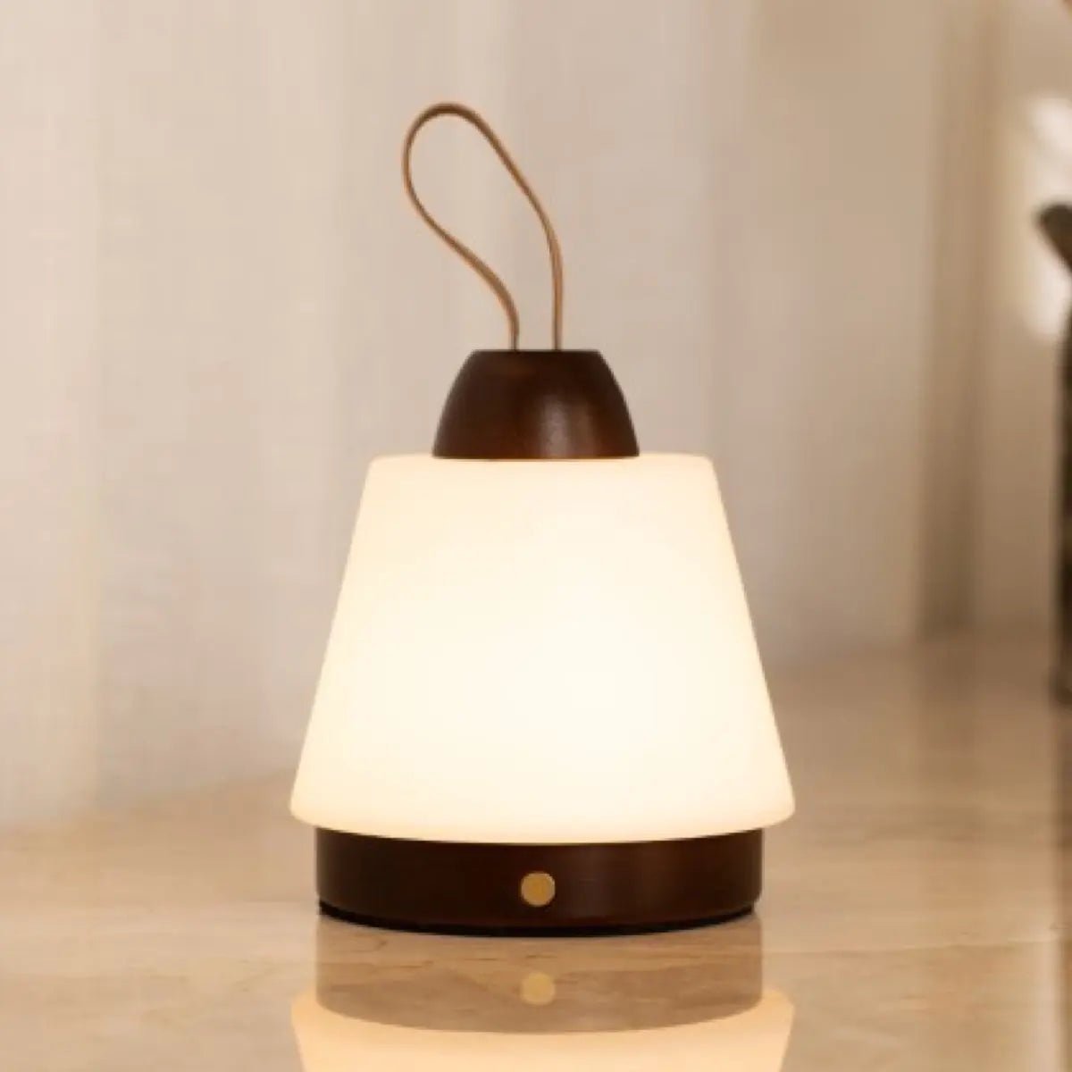 Liv Donkerbruin Oplaadbare Lamp | Leren band, dimbaar en 3 lichtmodi