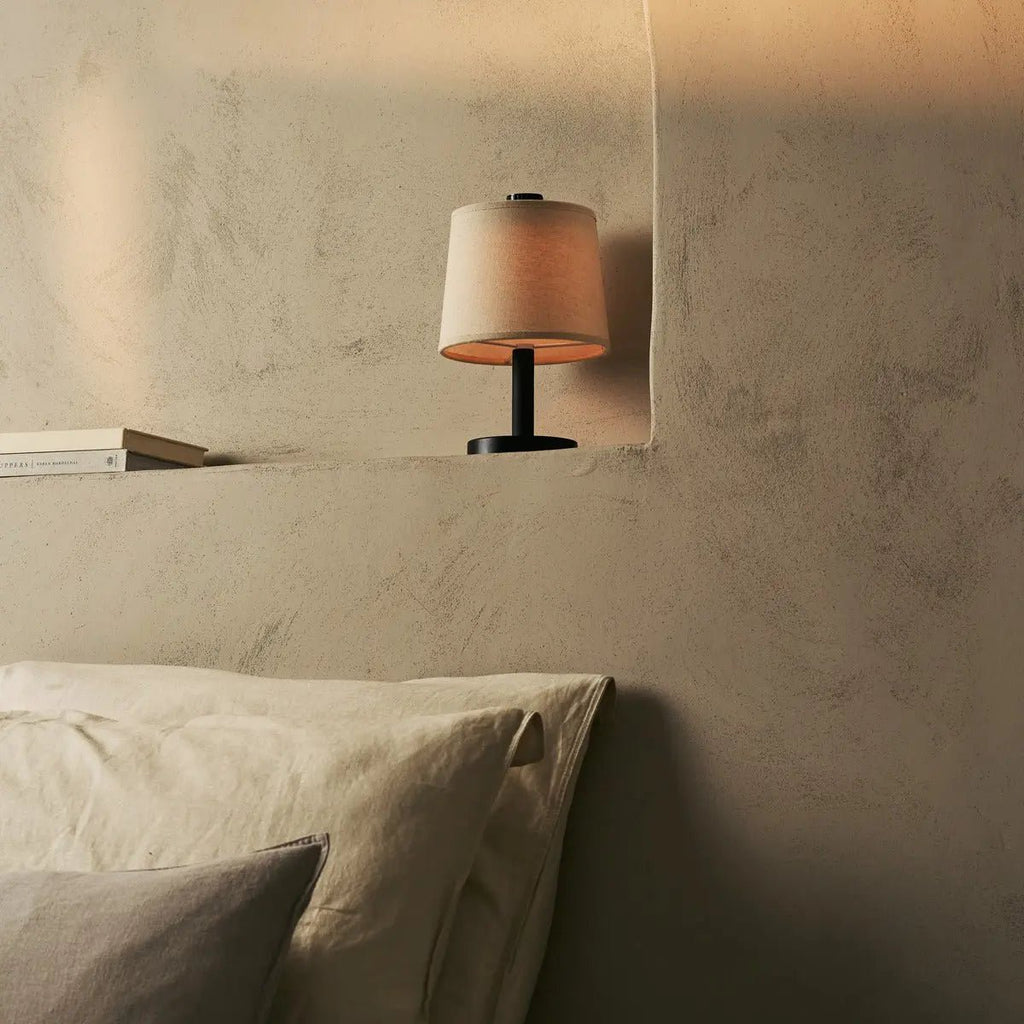 Rover zwarte houten oplaadbare lamp | Snoerloos, dimbaar en linnenmix