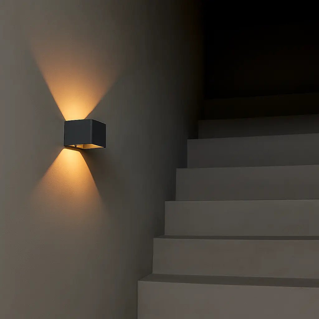 Tess Steengrijs Oplaadbare Wandlamp | Bewegingssensor, 20 lichtmodi en afstandsbediening