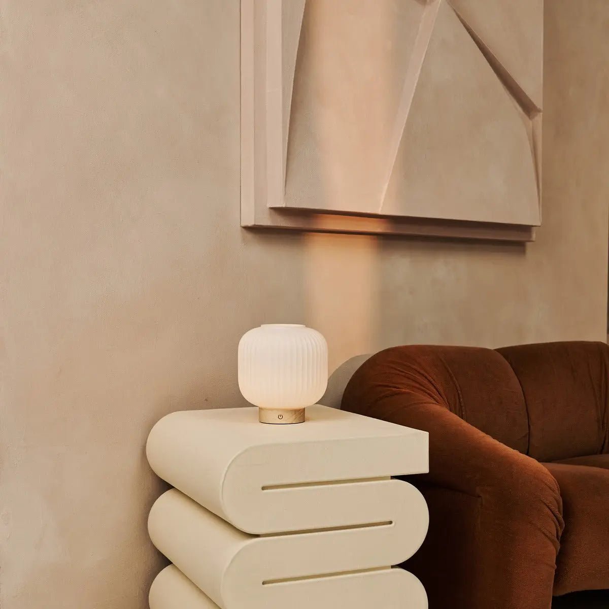 Lyla Lichtbruine Unieke Oplaadbare Lamp | Glazen lampenkap, dimbaar en 3 lichtmodi
