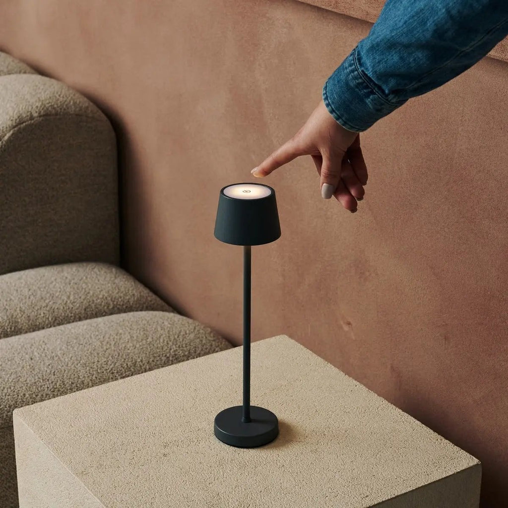 Combi Set Professional | 4 x Vondel Mini Stone Grey Rechargeable Table Lamps & 1 x Amstel Charging Station