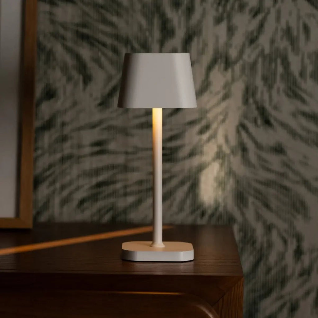 Ava Witte Oplaadbare Tafellamp | Stijlvolle, draadloze en dimbare verlichting
