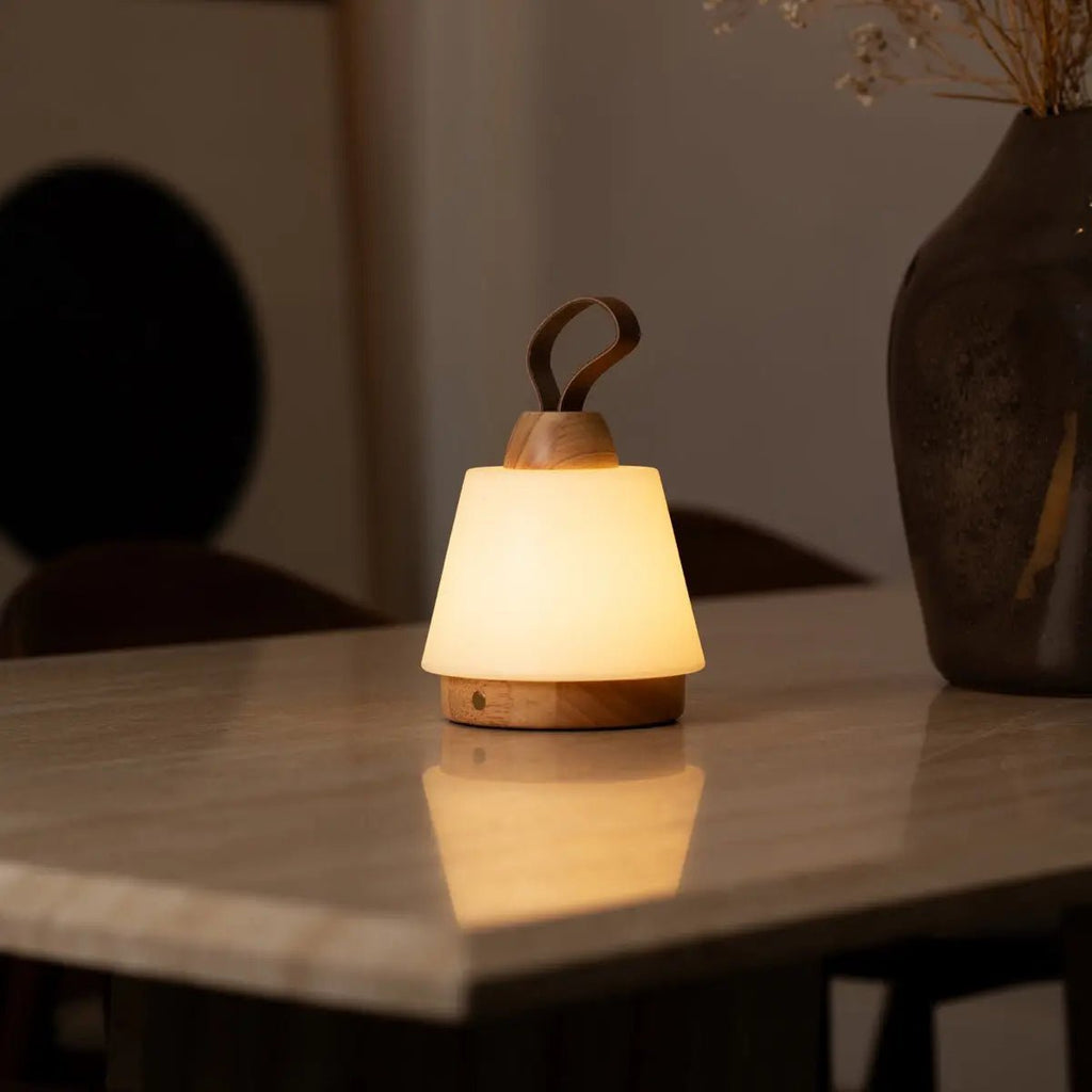 Liv Lichtbruin Oplaadbare Lamp | Leren band, dimbaar en 3 lichtmodi